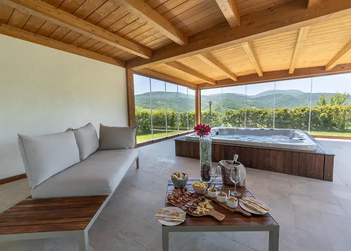 Alloggio per agriturismo Rocca Del Nera *